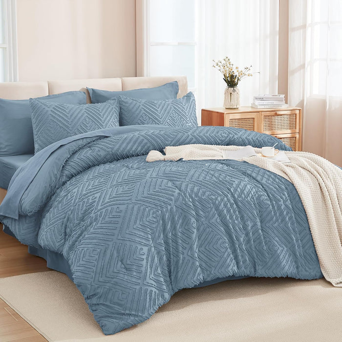 Andency Queen Comforter Set 7 Piece Dark Emerald Green - Bed in a Bag Queen Boho Lightweight Fluffy Tufted Bedding Sets with Comforter, Sheets, Pillowcases & Shams