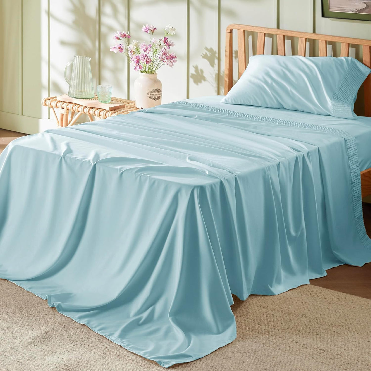 Bedsure Queen Sheet Set - 4 Pieces Soft Queen Size Sheets - Breathable & Cooling - Hotel Luxury - Easy Care Polyester Microfiber Bedding for Women, Men, Dark Grey
