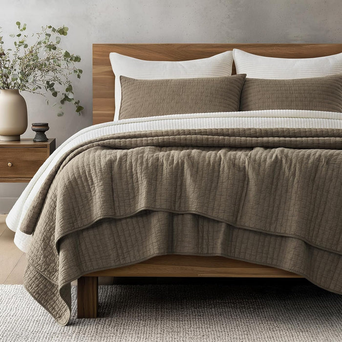 EVERGRACE Cotton Border Frame Tack-Stitch Quilt Bedding Set King Size, Coastal Oversized 3 Pieces Lightweight Bedspread Coverlet for All Season, with 2 Matching Shams, Blue Linen