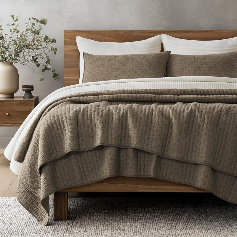 EVERGRACE Cotton Border Frame Tack-Stitch Quilt Bedding Set King Size, Coastal Oversized 3 Pieces Lightweight Bedspread Coverlet for All Season, with 2 Matching Shams, Blue Linen