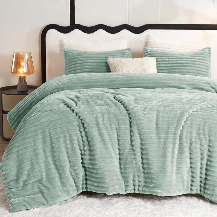 CozyLux Fluffy Queen Comforter Set - Super Soft Faux Fur Black Comforter Queen Size, Winter Warm Fleece Bedding Set, 3 Pieces Plush Fuzzy Bed Set (1 Shaggy Comforter, 2 Pillowcases)
