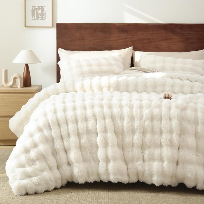 YIKUSH White Comforter Set Full – Ultra Soft & Warm Faux Fur Comforter for Winter, Elegant Fluffy Cream Comforter with Pillowcases, Cozy White Full Bedding Set
