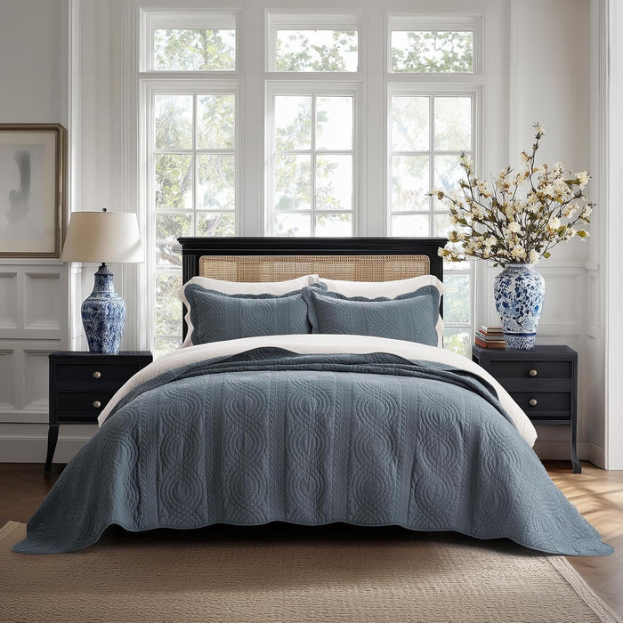 EVERGRACE 100% Cotton Scallop Quilt Set, Queen Size 3 Piece Set – Lightweight Bedspread with 2 Shams, Soft Prewashed Coverlet for Cozy and Elegant Bedding, Ivory Cream