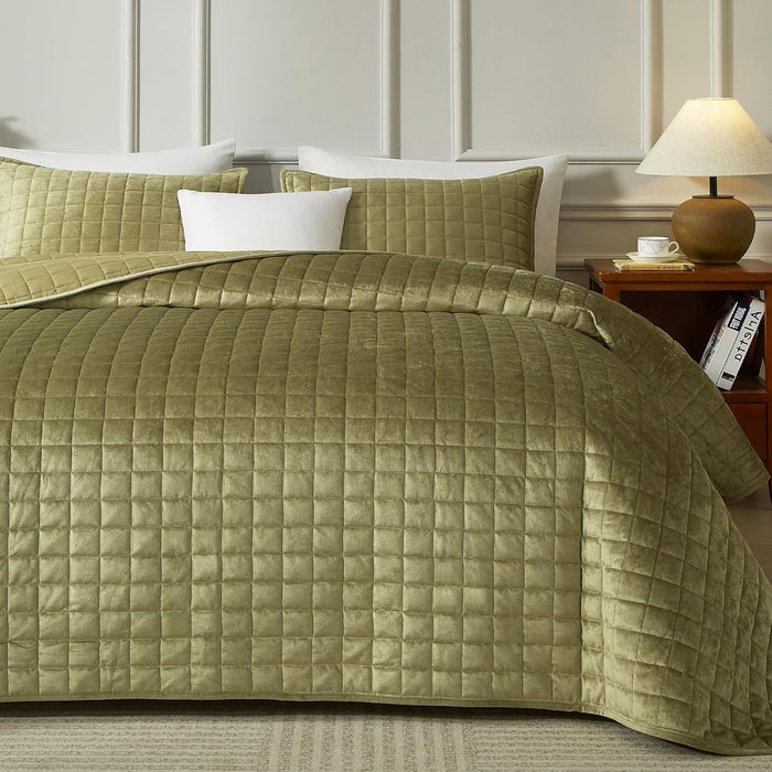 Powdion Velvet Quilt Queen Size, Oversized Bedspread Quilted Bedding Set, Luxurious Soft Coverlet Set Lightweight Velvet Comforter for All Season with Pillow Shams 90x96 Army Green Striped Queen