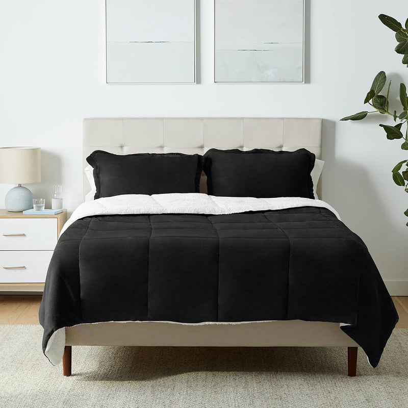 Amazon Basics 3 Piece Bedding Set, Micromink Sherpa, Ultra-Soft, Warm All Season Comforter, Full/Queen, Navy Blue, Solid