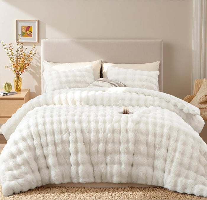 YIKUSH Black Comforter Set Full - Luxurious Faux Fur Comforter for Winter, Fluffy Comforter Queen Set with 2 Pillowcases, Soft Warm Black Bedding Set