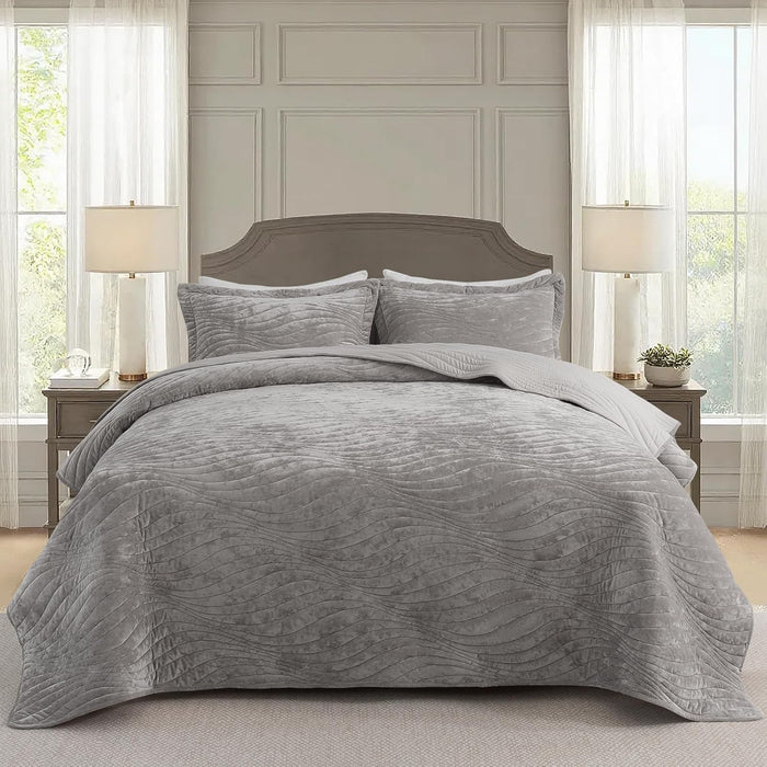 Travan Luxury Velvet Quilt Set Queen Size, Lightweight Velvet Comforter Set, Soft Warm Queen Quilt Bedding Set, Oversized Bedspread Coverlet with 2 Shams for All Season, Golden Camel