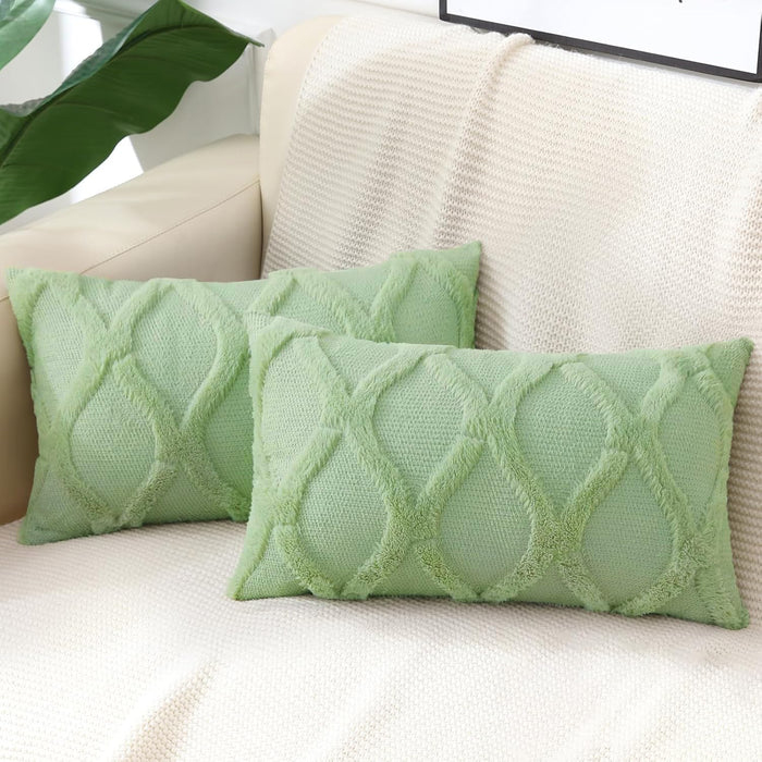 decorUhome Throw Pillow Covers 18x18 Inch Set of 2, Soft Plush Faux Fur Wool Cream White Couch Pillow Covers, Decorative Neutral Pillow Cases for Bed Sofa Living Room Home Decor