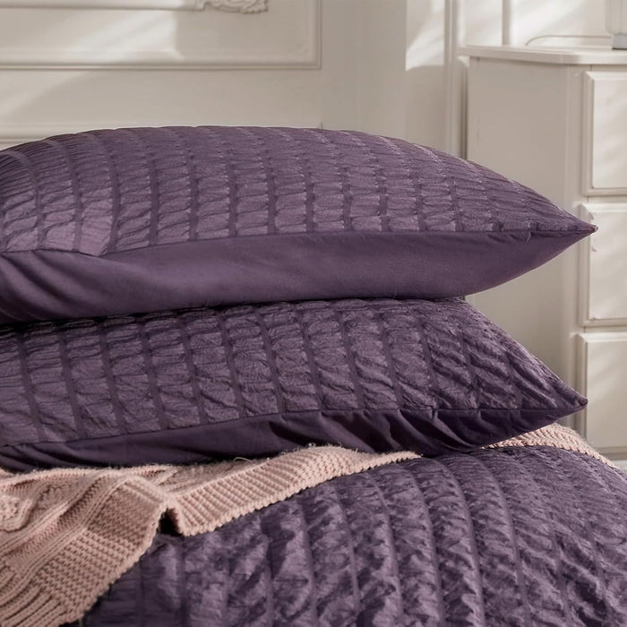 JELLYMONI Seersucker Standard Pillowcase Set, 2 Pack White Breathable Pillow Covers with Envelope Closure, Textured Polyester Bed Pillow Covers for Stylish Bedding (Pillows are not Included)