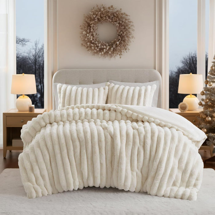 Madison Park King Comforter Set Reversible Faux-Fur Plush Comforters for King Size Bed, All Season Luxurious Ribbed Velvet Comforters Queen Size Bedding Set, Jasmine, King, Light Gray 3 Piece