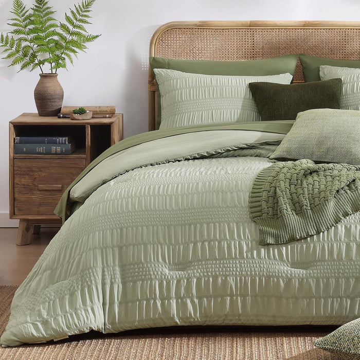CASAAGUSTO Queen Comforter Set, 7 Pieces Beige Seersucker Bed in a Bag Queen Size Soft All Seasons, Bedding Sets with Comforter, Flat Sheet, Fitted Sheet, 2 Pillow Shams, 2 Pillowcases