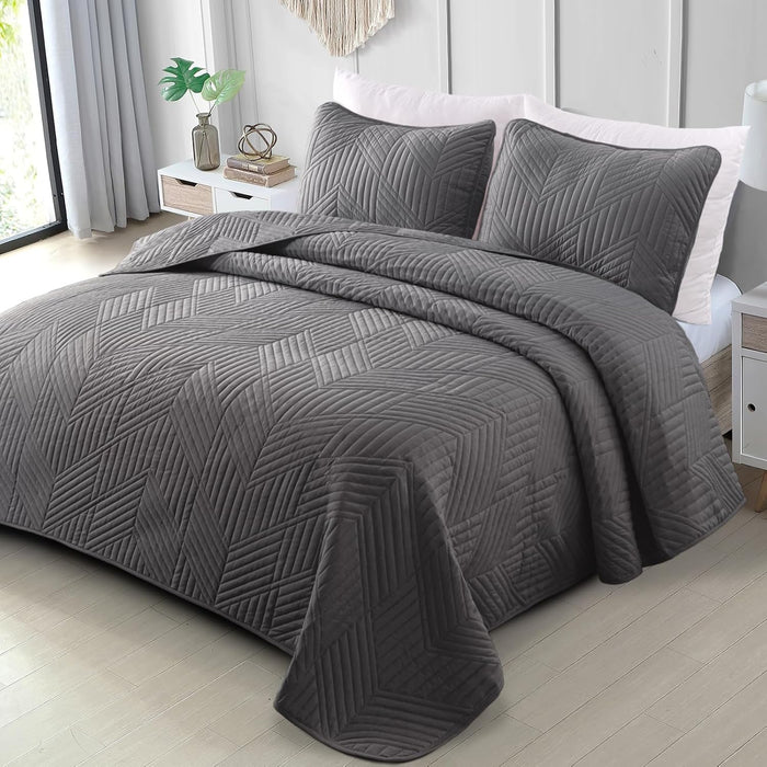 Exclusivo Mezcla Ultrasonic Full Queen Quilt Bedding Set, Lightweight Brich Beige Bedspreads Soft Modern Geometric Coverlet Set for All Seasons (1 Quilt and 2 Pillow Shams)