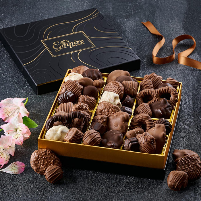 Chocolate Christmas Gift Basket – Chocolate Gift Box with Assorted Gourmet Chocolate, Great Christmas, Holiday for Men and Womens – Perfect Present Idea for Him and Her, Birthday, Thank You, or Holiday Gifts