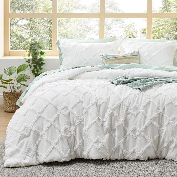 Bedsure Tufted Boho Comforter Set Queen Size - Beige Boho Bed Set, GentleSoft™ 3 Pieces Farmhouse Shabby Chic Embroidery Bedding, Gifts for Woman, Soft Jacquard Queen Comforter for All Seasons