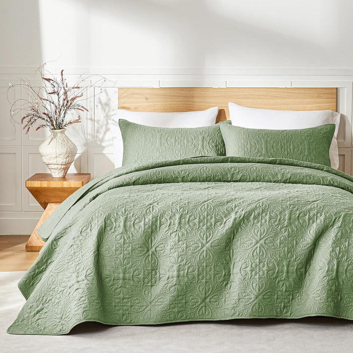 akkialla Full Queen Quilt Bedding Set for All Seasons,Lightweight White Bedspreads Queen Size,Modern Style Microfiber Soft Floral Pattern Coverlet Set(1 Quilt,2 Pillow Shams)