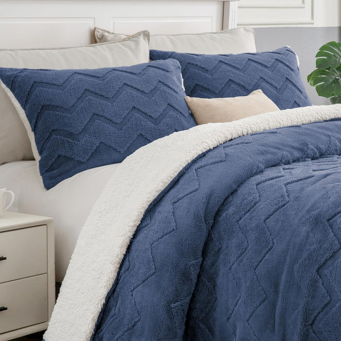 BEDELITE Fluffy Queen Comforter Set - Super Soft Sherpa Grey Comforter for Queen Size Bed, Luxury Warm Bedding Set for Winter, Fuzzy Bed Set 3 Pieces (1 Comforter, 2 Pillowcases)