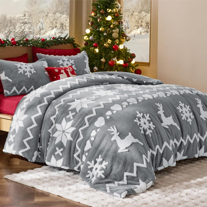 Bedsure Fluffy Christmas Comforter Set King - Christmas Bedding with White Snowflake, Warm Fleece Bed Sets for Winter, 3 Pieces, 1 Soft Plush Shaggy Comforter with 2 Pillowcases