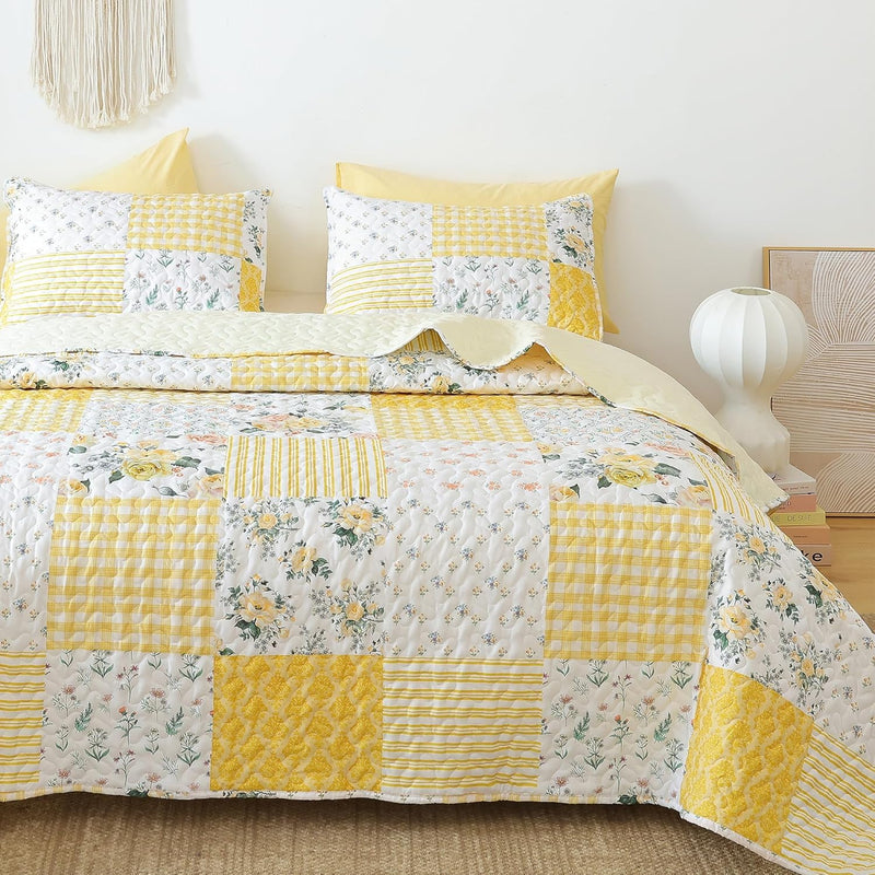 YIKUSH Quilt Sets Queen Size Floral Quilt Set 3 Pieces Bedding Set Bedspreads Pink Comforter Blanket with 2 Pillow Cases- Ultra Soft Floral Coverlet with Printed Pattern 90in.x 90in
