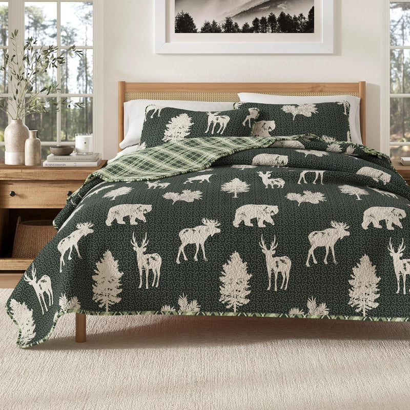 Great Bay Home Twin/Twin XL Reversible Rustic Lodge Olive Bedspread Quilt with Sham - All Season Cabin Coverlet Bedding Set (Includes 1 Quilt, 1 Pillow Sham)