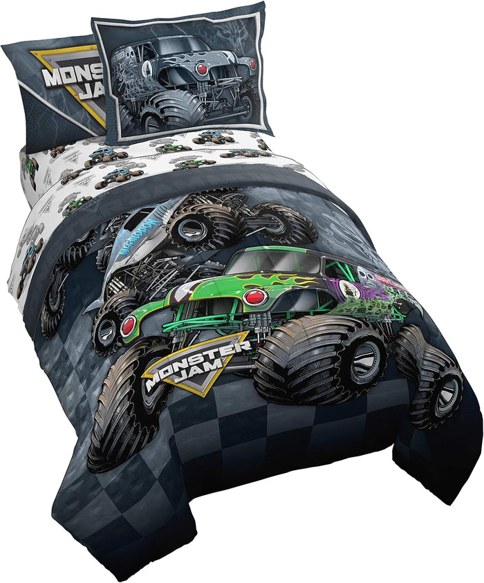 Jay Franco Minecraft Daytime 7 Piece Full Bed Set - Includes Comforter & Sheet Set - Bedding Features Alex and Steve - Super Soft Fade Resistant Microfiber - (Official Minecraft Product)