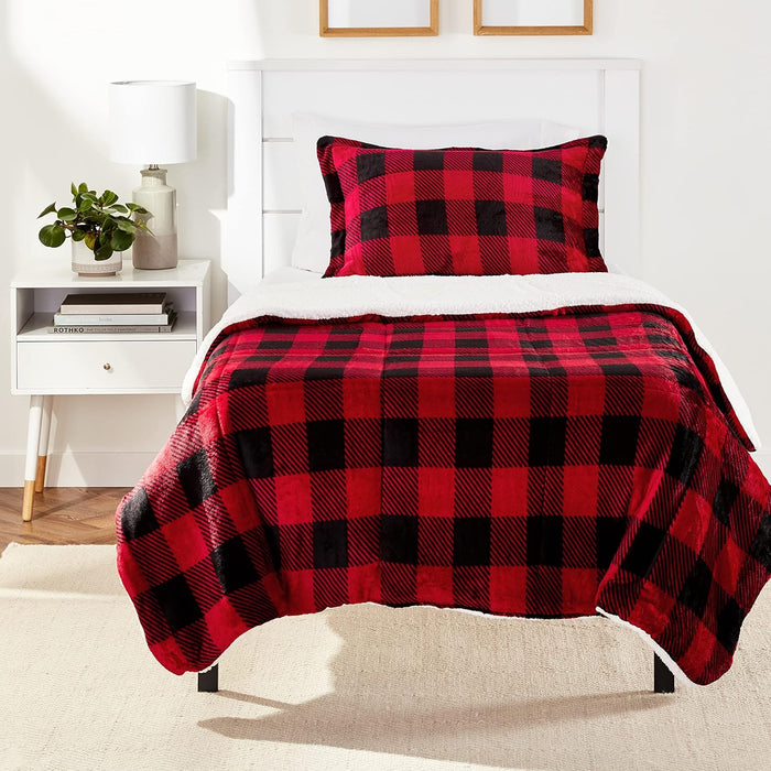 Amazon Basics 3 Piece Bedding Set, Micromink Sherpa, Ultra-Soft, Warm All Season Comforter, Full/Queen, Green Plaid