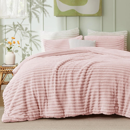Bedsure Fluffy Comforter Set King Size - Super Soft Faux Fur Bed Set Cream White, Warm Plush Fleece Winter Bedding, 3 Pieces, 1 Shaggy Fuzzy All Seasons King Comforter with 2 Pillowcases