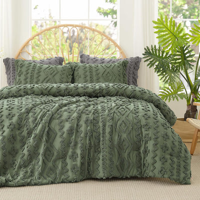 Amélie Home Boho Comforter Set Queen Size, 3 Piece Olive Green Boho Bedding Set, Rustic Farmhouse Luxury Gift for Women Home Decor, Soft Cozy Diamond Comforter for All Seasons