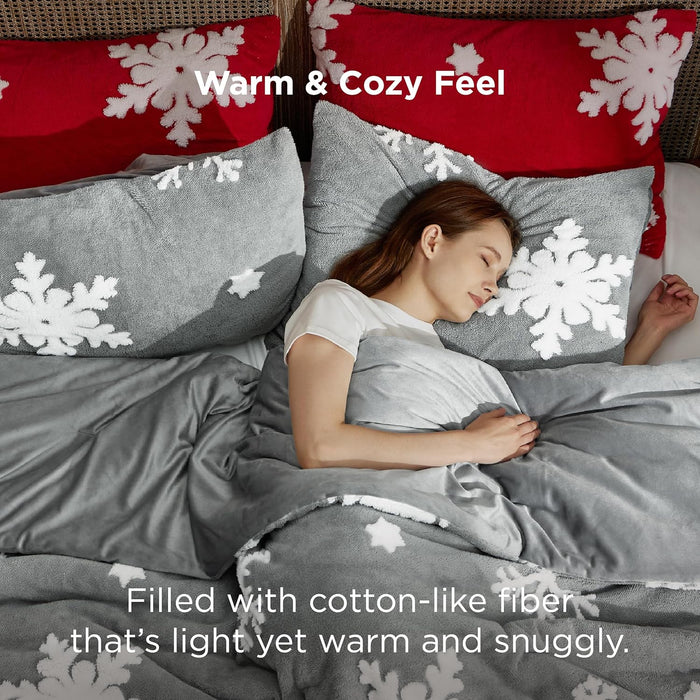 Bedsure Fluffy Christmas Comforter Set King - Christmas Bedding with White Snowflake, Warm Fleece Bed Sets for Winter, 3 Pieces, 1 Soft Plush Shaggy Comforter with 2 Pillowcases
