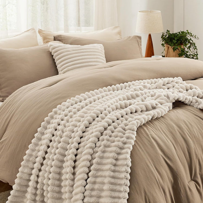 Bedsure Comforter Queen Size 5 Pieces - Queen Size Comforter Set with Fleece Throw Blanket and Decorative Pillow, Lightweiget Bedding Comforter Sets, All Season Bedding Sets, Khaki