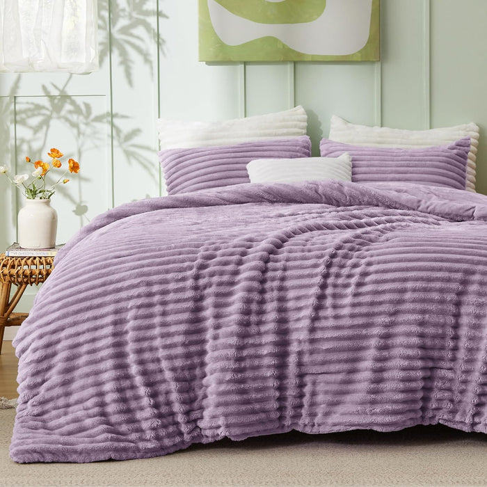 Bedsure Fluffy Comforter Set King Size - Super Soft Faux Fur Bed Set Cream White, Warm Plush Fleece Winter Bedding, 3 Pieces, 1 Shaggy Fuzzy All Seasons King Comforter with 2 Pillowcases