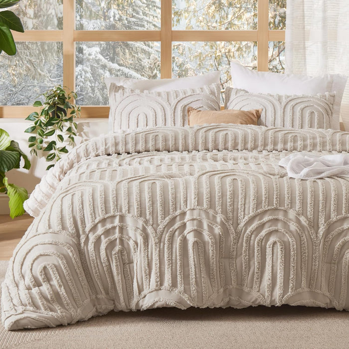 Bedsure King Size Comforter Set - Beige Tufted Boho Bed Set, Farmhouse Shabby Chic Embroidery Bedding for All Seasons, 3 Pieces, 1 Soft Jacquard King Comforter and 2 Pillow Shams