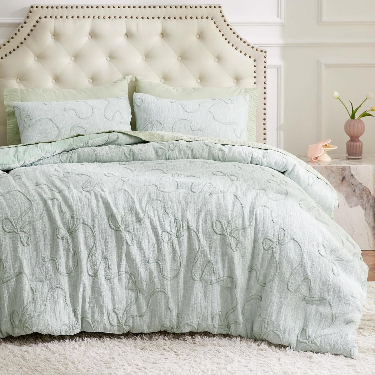 Bedsure King Size Comforter Set - Beige Tufted Boho Bed Set, Farmhouse Shabby Chic Embroidery Bedding for All Seasons, 3 Pieces, 1 Soft Jacquard King Comforter and 2 Pillow Shams