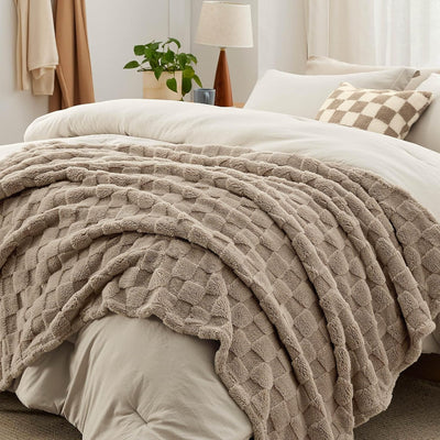 Bedsure Comforter Queen Size 5 Pieces - Queen Size Comforter Set with Checkered Throw Blanket and Decorative Pillow, Lightweiget Bedding, All Season Bedding Sets, Linen Beige