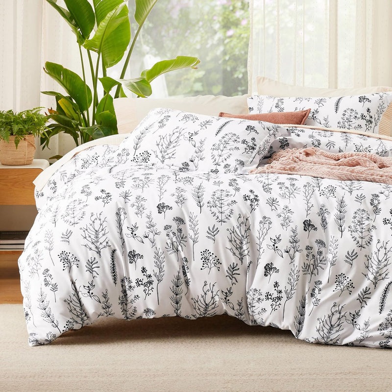 Bedsure King Comforter Set - Sage Green Bed Set, 3 Pieces Cute Floral Bedding, 1 Soft Reversible Botanical Flowers Comforter and 2 Pillow Shams
