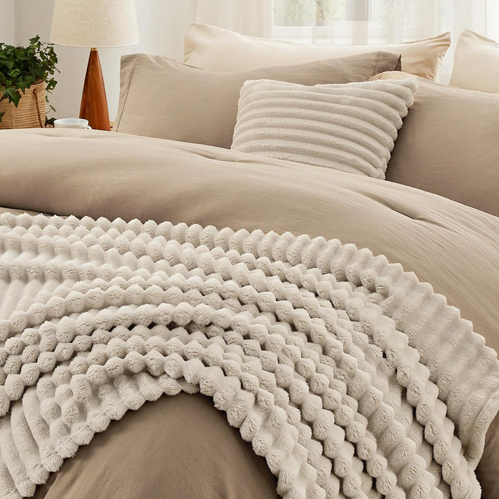 Bedsure Comforter Queen Size 5 Pieces - Queen Size Comforter Set with Checkered Throw Blanket and Decorative Pillow, Lightweiget Bedding, All Season Bedding Sets, Linen Beige