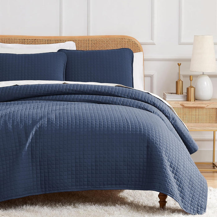 Southshore Fine Living, Inc. Oversized Full/Queen Quilt Bedding Set, Jacobean Willow Floral Quilt Set Queen or Full Size with 2 Matching Pillow Shams, Lightweight Bedspread, Soft and Cozy, Red