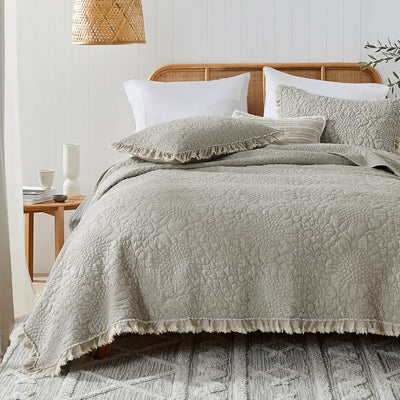 HORIMOTE HOME Beige Ruffled Quilt King Size, Stone-Washed Microfiber Lightweight Crinkled Farmhouse Rustic Shabby Chic Bedding Set, 3 Pieces Reversible Bedspread with Pillow Shams for All Season