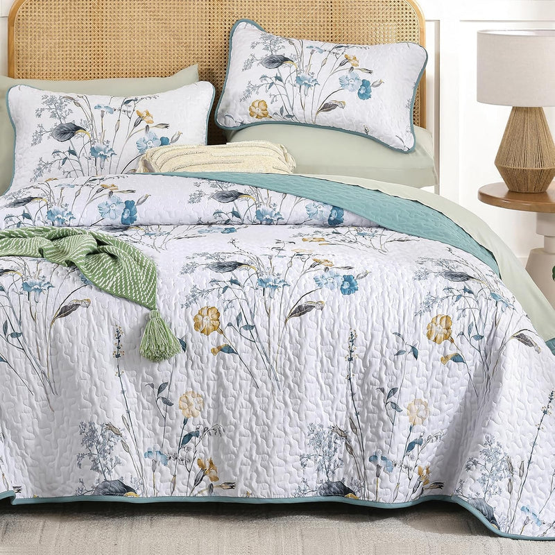 WONGS BEDDING 3 Pieces Quilt Set Queen Size, Purple Floral Botanical Plants Pattern Bedspread Coverlet Set with 2 Pillowcases, Soft Lightweight Microfiber Bedding Set for All Season(96"×90")