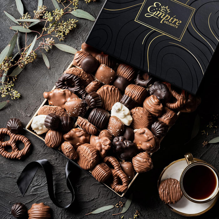 Chocolate Christmas Gift Basket – Chocolate Gift Box with Assorted Gourmet Chocolate, Great Christmas, Holiday for Men and Womens – Perfect Present Idea for Him and Her, Birthday, Thank You, or Holiday Gifts